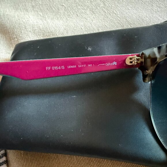 Fendi Sunglasses - Picture 3 of 4